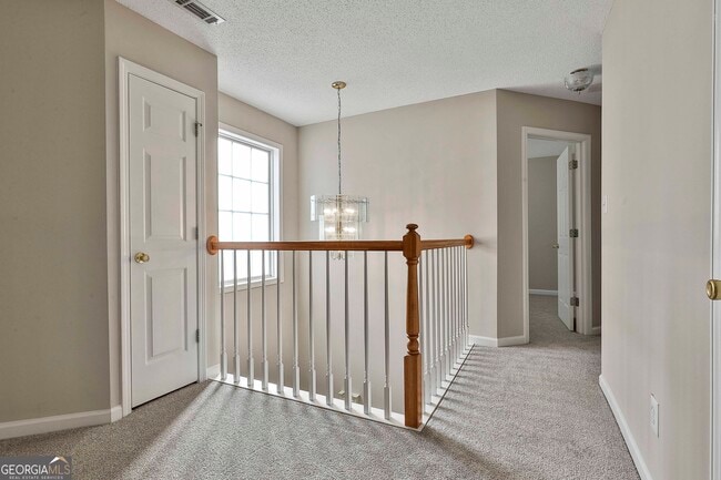 Building Photo - 12241 Crestwood Ct