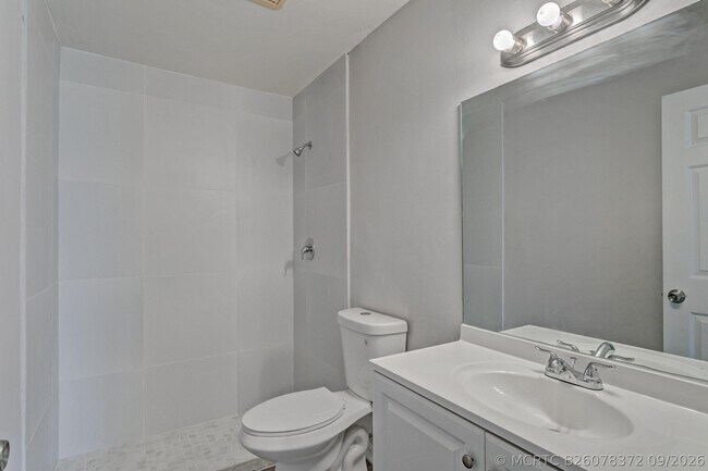 Building Photo - 9184 Roan Ln