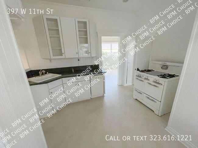 Building Photo - 397 W 11th St