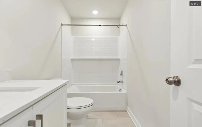 Building Photo - 5 E Front St