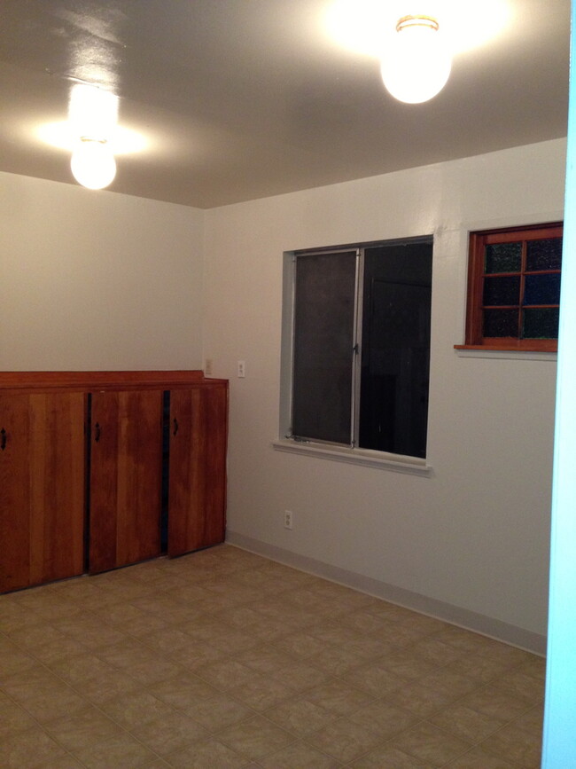 Building Photo - 4 Bedroom Home Close to Campus-$750 Off 1s...