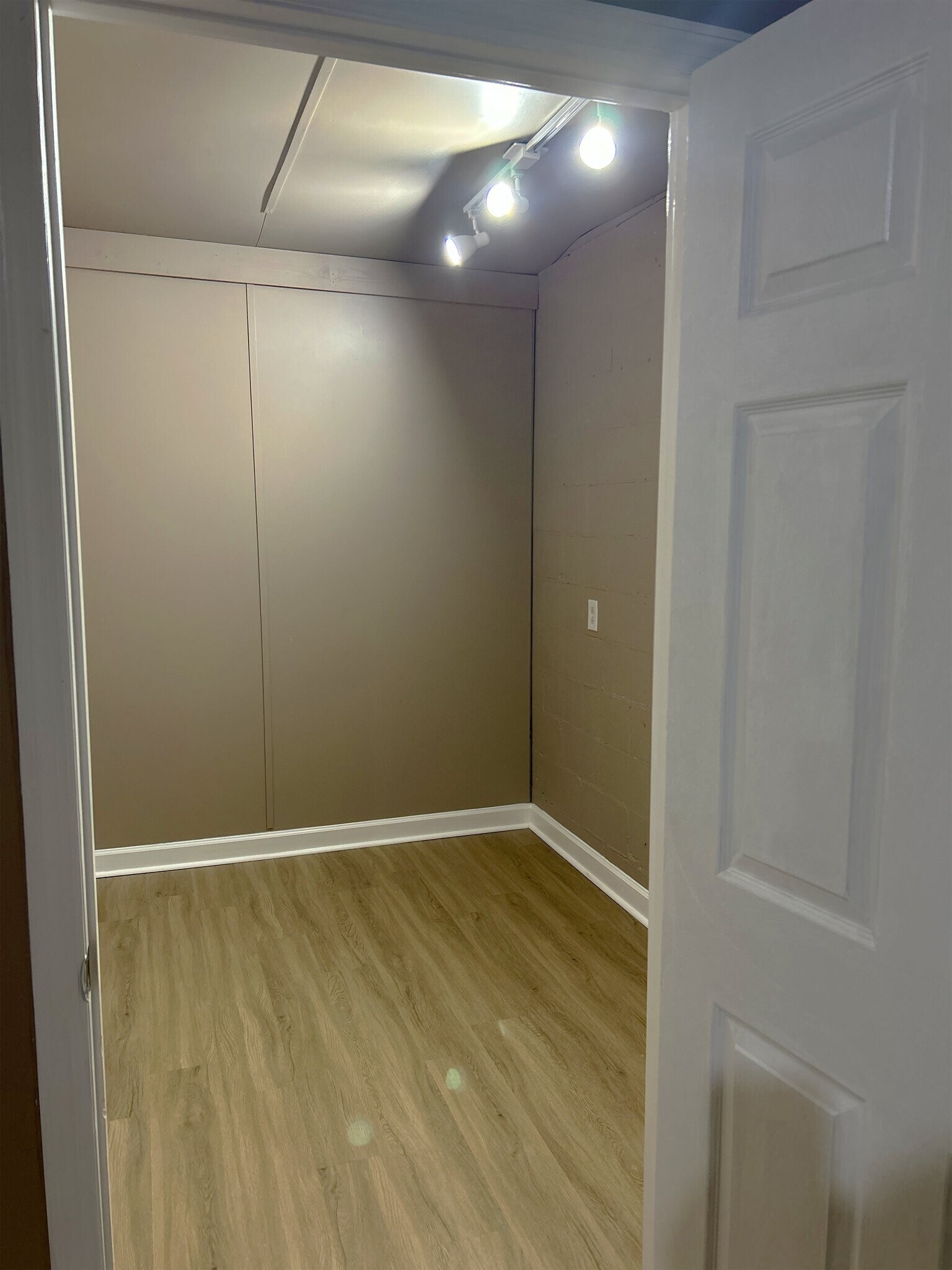 Building Photo - 1 Address shared with qualified applicants