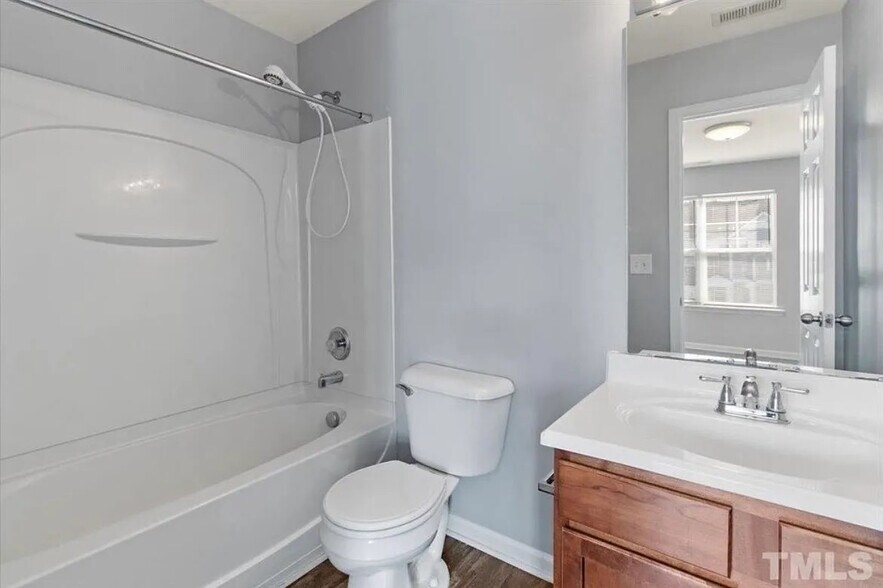 Building Photo - Room in Townhome on Casona Way