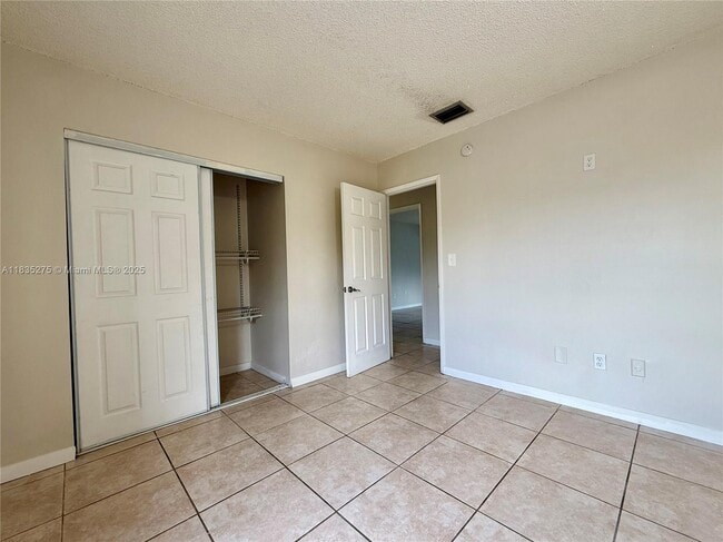 Building Photo - 9701 NW 5th Ln