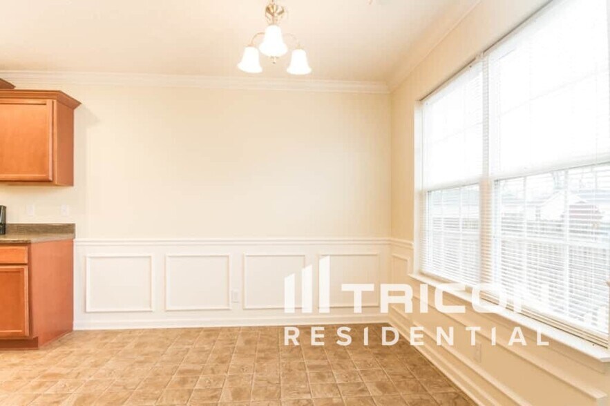 Building Photo - 1206 Aretha Dr