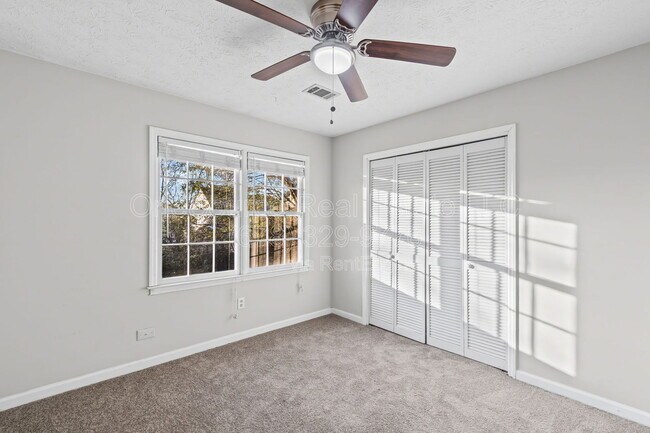 Building Photo - 118 Fitchburg Dr