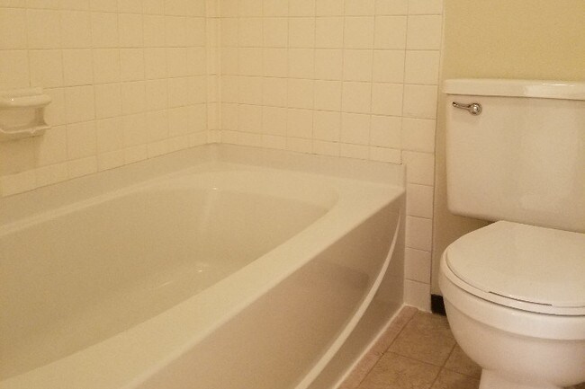 Building Photo - 1830 Idaho St