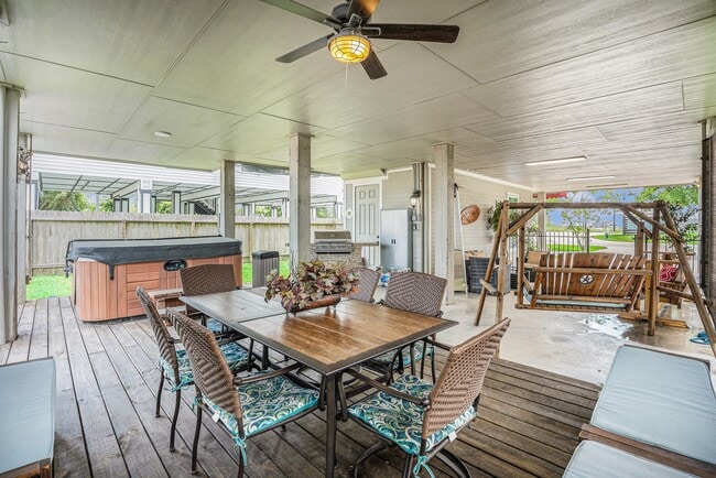 Building Photo - 1333 N Meyer Ave