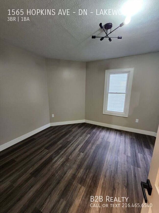 Building Photo - 1565 Hopkins Ave