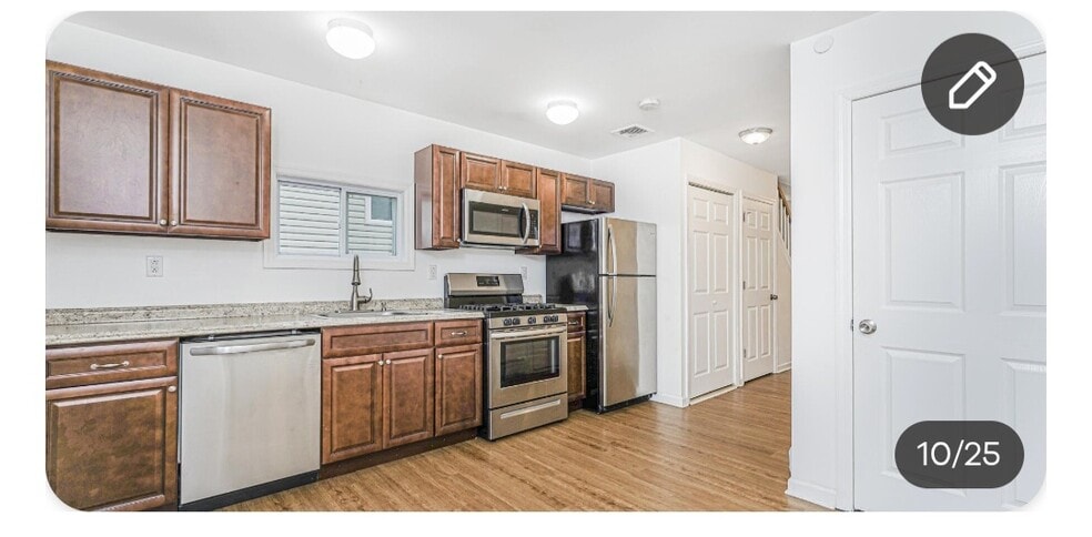 Building Photo - 107 Baden Pl