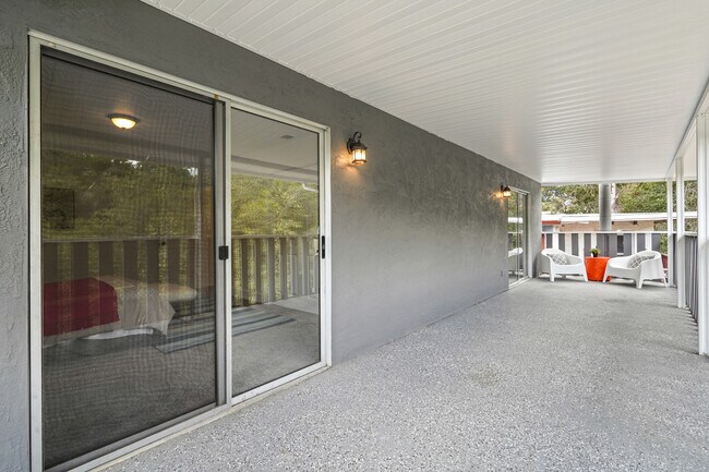 Building Photo - 3815 Delmont Ave