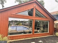 Building Photo - 360 North Dr