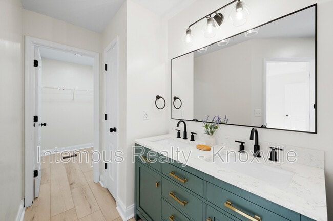 Building Photo - 7411 Cascade Meadows Way