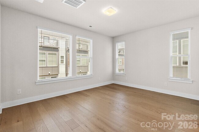 Building Photo - 6017 Irwins Br Dr