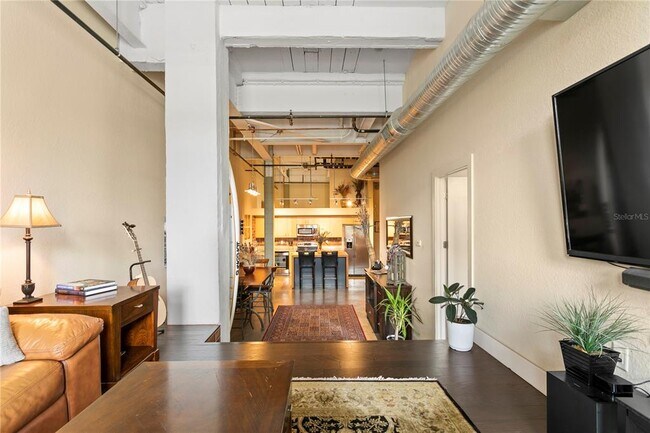 Building Photo - 1501 W Horatio St