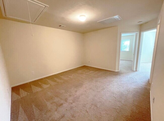 Building Photo - 8318 Greys Ln