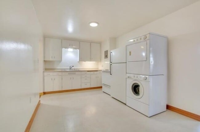Building Photo - Adorable 1 bedroom/1bath Duplex in Tacoma ...
