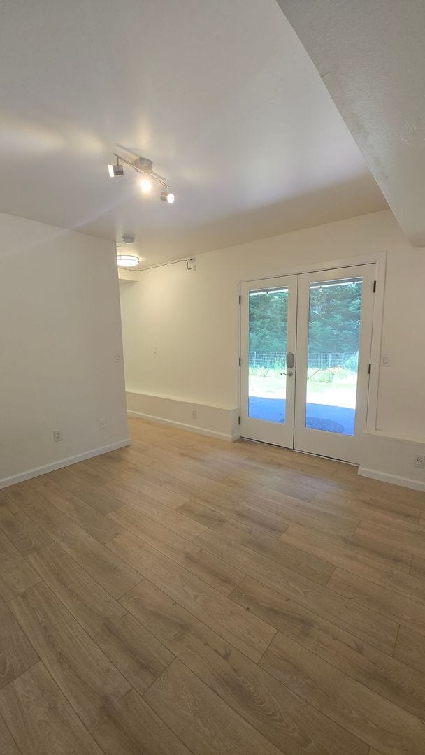 Building Photo - Cozy 1-Bedroom Rental Near Alderwood Mall ...