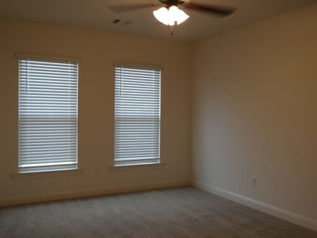 Building Photo - Beautiful Rental in Ponchatoula, LA