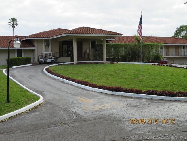 Building Photo - 4164 Inverrary Blvd