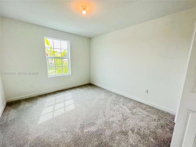 Building Photo - 6909 Harbours Edge Ave