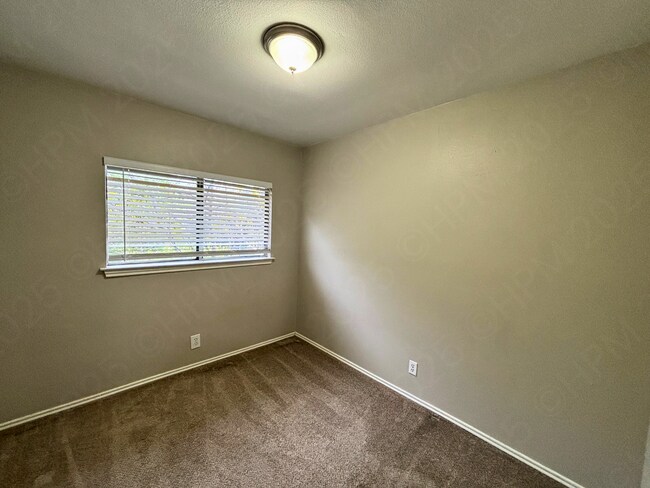 Building Photo - 10206 Barron Fld Dr