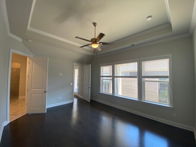 Building Photo - Stunning move in ready home located in the...
