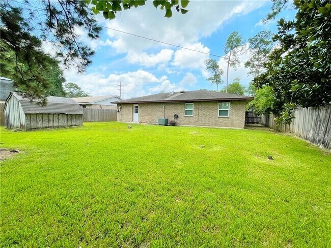 Building Photo - 1458 Fremaux Ave