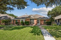 Building Photo - 4203 Meadow Ridge Dr