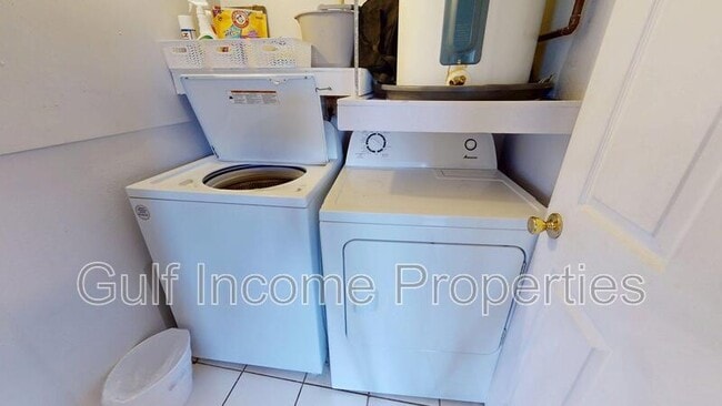 Building Photo - 5026 Water Oak Dr