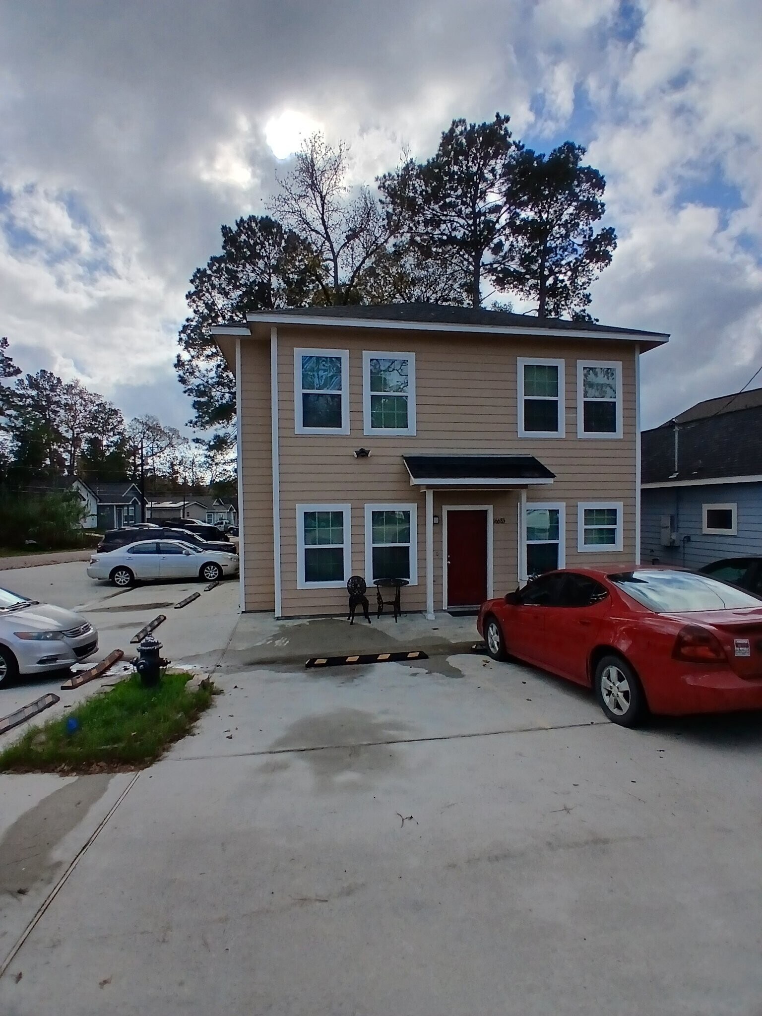 Building Photo - 16685 Meadowcroft St