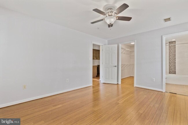 Building Photo - 13107 Millhaven Pl