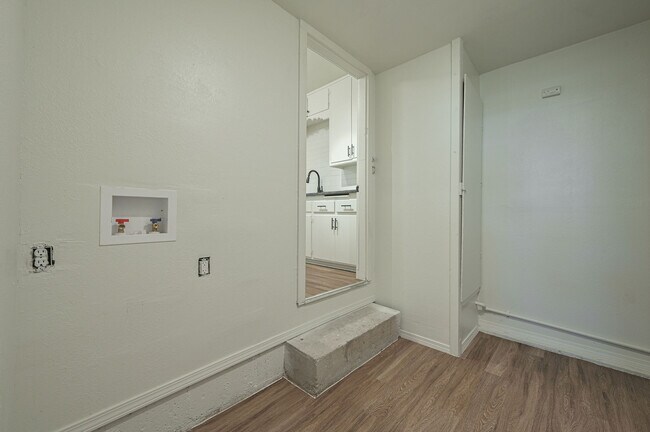 Building Photo - 5954 NW 35th St