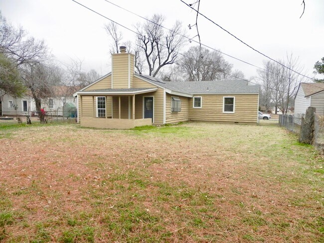 Building Photo - 4248 S Cincinnati Ave