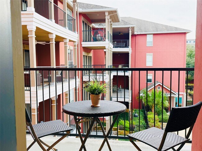 Building Photo - 2400 McCue Rd