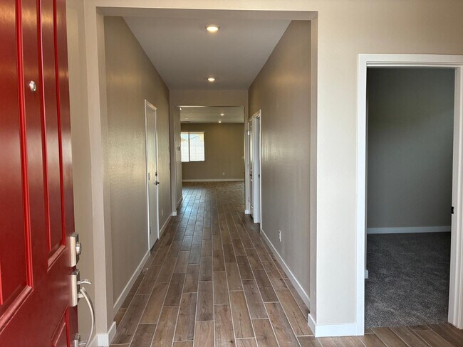 Building Photo - 18372 W Villa Chula Ln