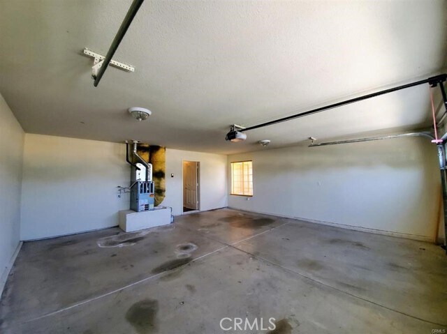 Building Photo - 27805 Hummingbird Ln