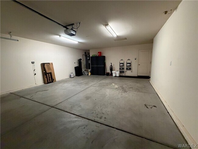 Building Photo - 2416 N Ridge Ave