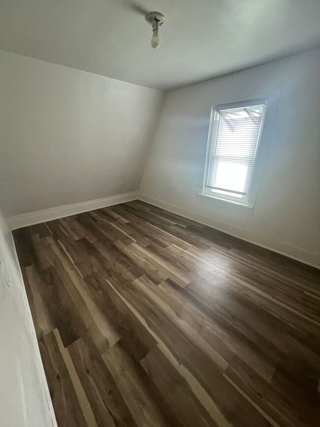 Building Photo - Click the “Apply Now” button or email wapmrentals@gmail.com for a prompt response.