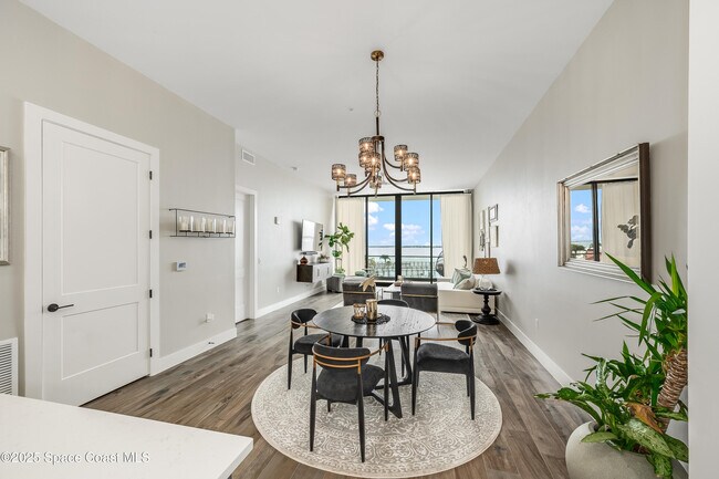 Building Photo - 225 Strand Dr