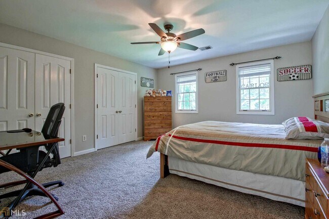 Building Photo - 208 Wysteria Ct