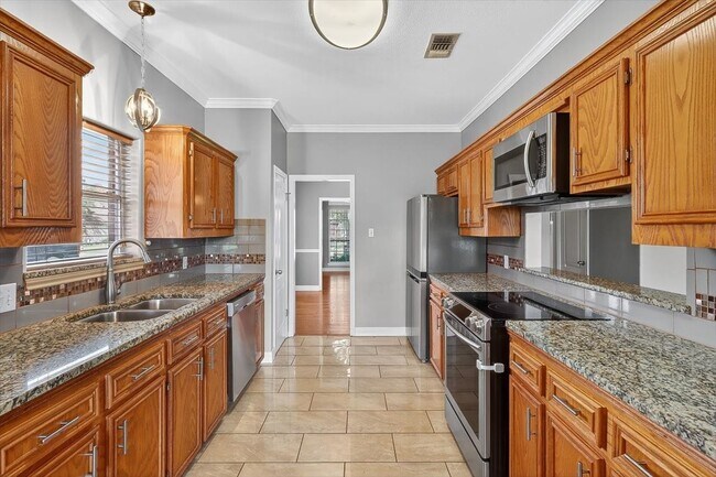 Building Photo - 8114 Etienne Dr