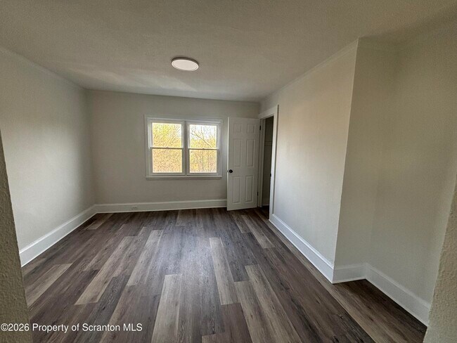 Building Photo - 1264 S 6th Ave