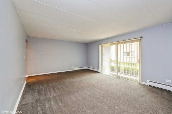 Building Photo - 6150 Kensington Ave