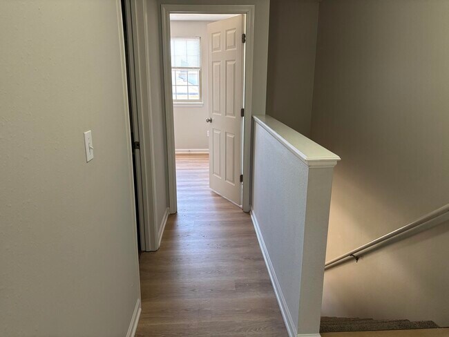 Building Photo - 4012 Snowy Owl Dr