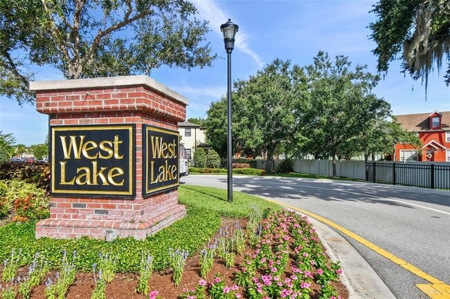 Building Photo - 9152 Fox Sparrow Rd