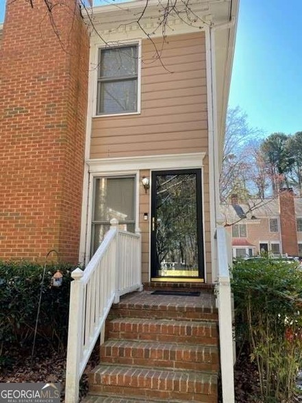 Building Photo - 7500 Roswell Rd