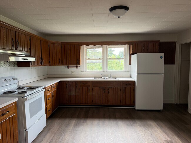 Building Photo - 264 Jenny Wren Dr