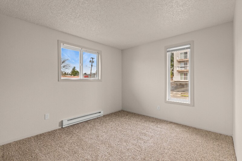 Building Photo - 11540 Pinehurst Way NE