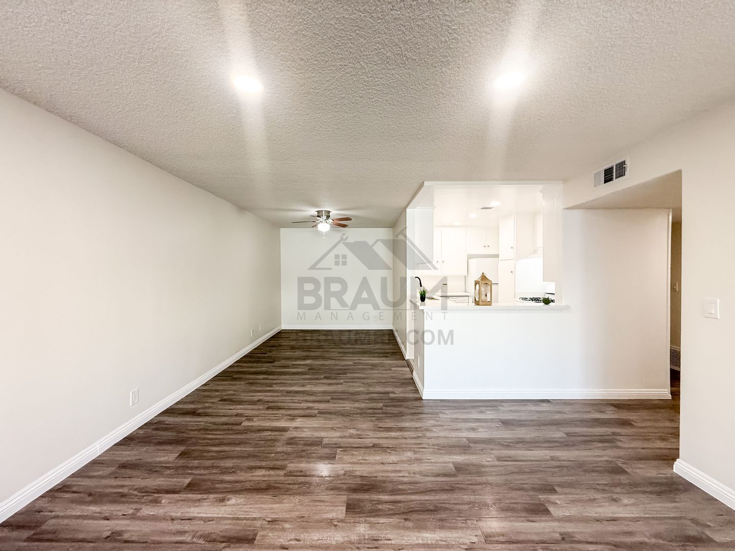 Building Photo - 6041 Whitsett Ave